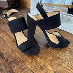 Report Lawry Black Sueded Women's Platform Heels